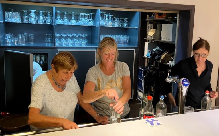 Veel volk op kaartavond!